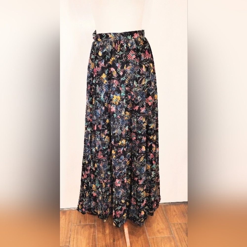 VERY FULL TRUE WRAP SKIRT